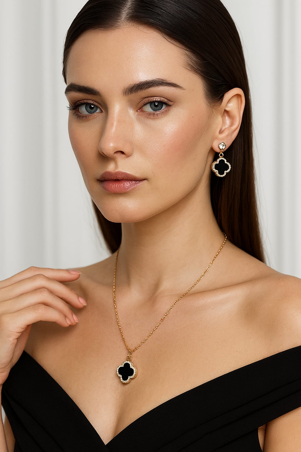 Black & Gold Statement Set – Chic Necklace with Matching Earrings